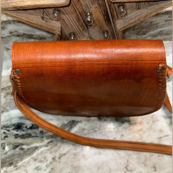 Vintage Hand tooled Leather Crossbody Bag - Picture 10 of 11